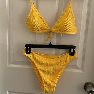 ABERCROMBIE & FITCH YELLOW TRIANGLE BIKINI (NWT)